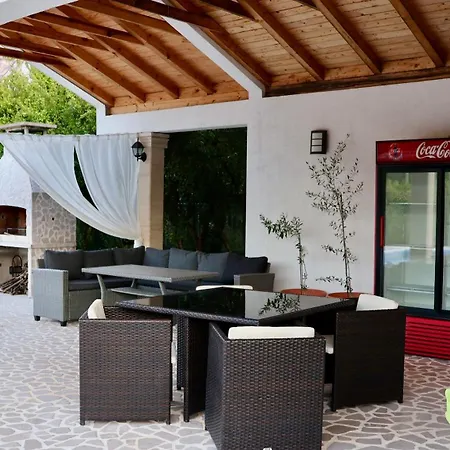 Paraiso Vila *